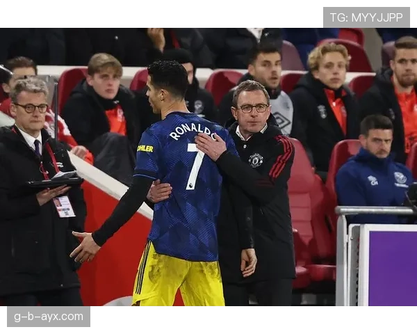 曼联转会策略深度解析：引援布局与青训体系双轨并进