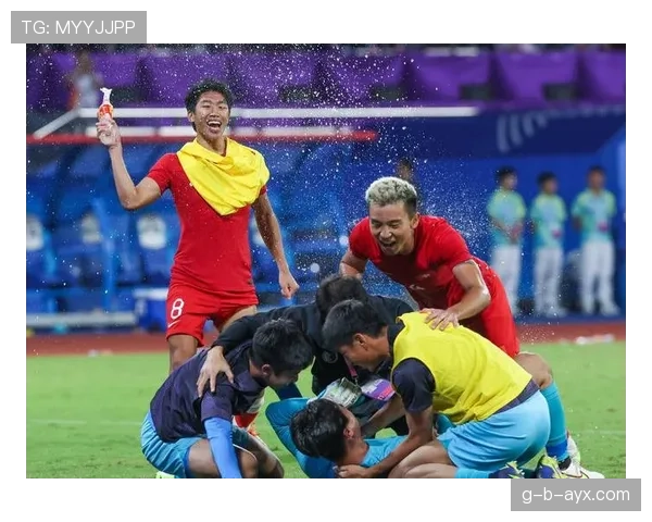 亚运会足球赛迎战极端天气，多支球队积极应对彰显韧性