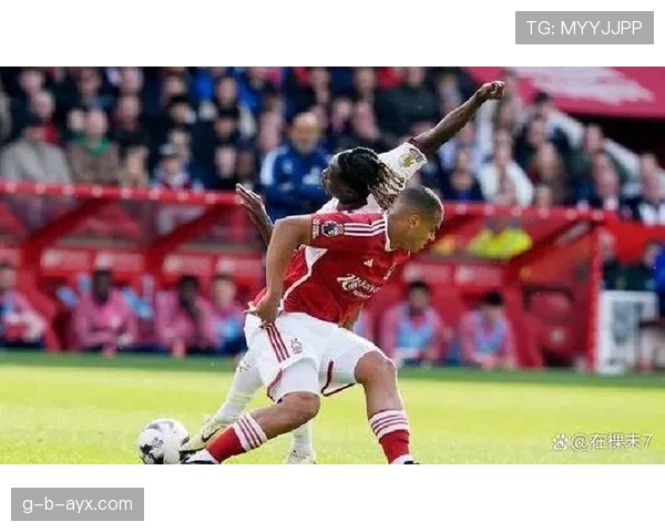 森林队主场惨败,状态回暖无望引球迷强烈不满 森林队主场惨败,状态回暖无望引球迷强烈不满