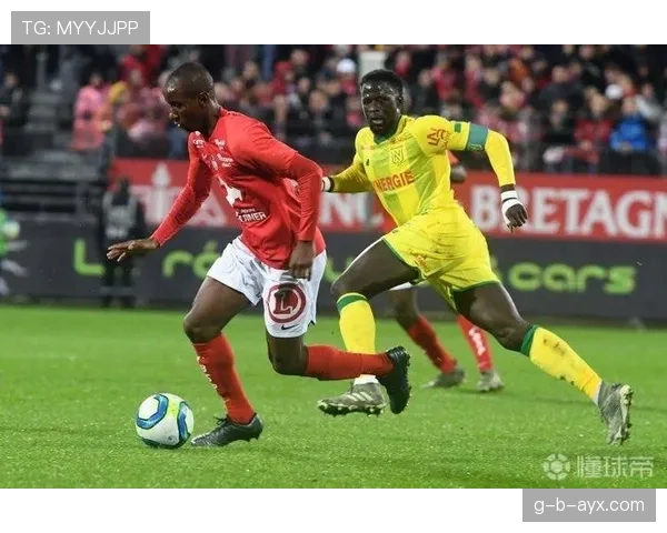 布雷斯特中场控制力持续提升，攻防转换表现稳健