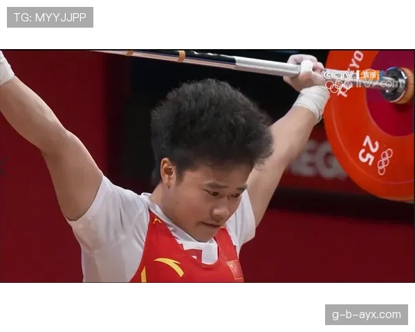 侯志慧，金牌挂胸口还点路边摊早餐，这画面把我笑瘫了